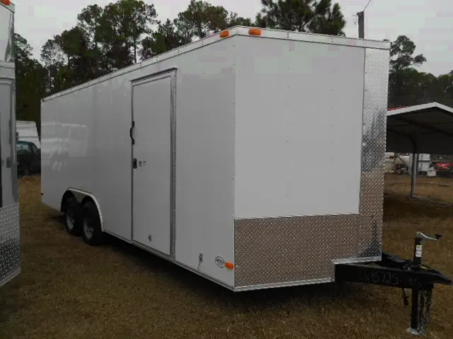 20FT WHITE CARGO WITH V-NOSE