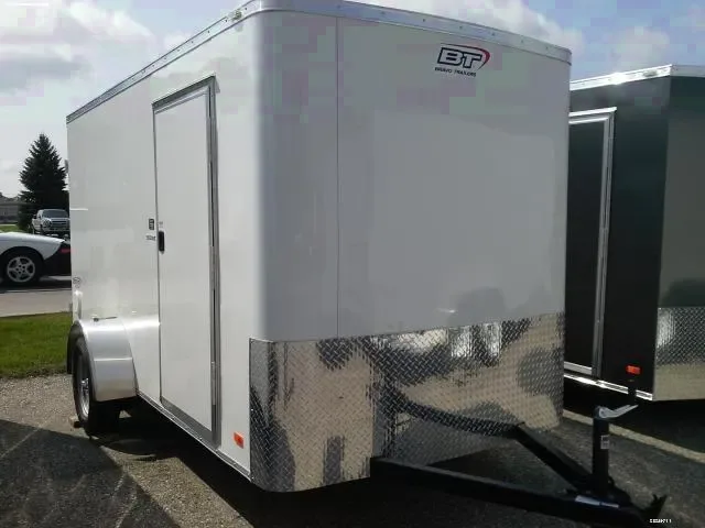 12FT WHITE SINGLE AXLE ENCLOSED CARGO