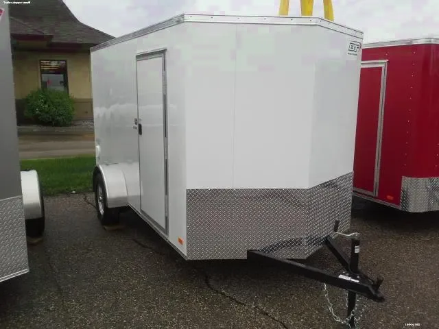 12ft ENCLOSED CARGO WHITE V-NOSE WITH RAMP