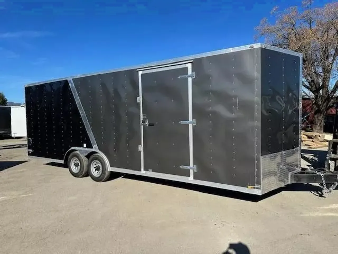 2025 CONTINENTAL CARGO V-SERIES 8.5' x 24' ENCLOSED TRAILER