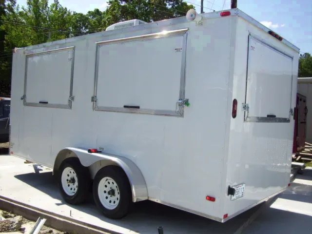 16FT TANDEM AXLE WITH 4 SERVING WINDOWS