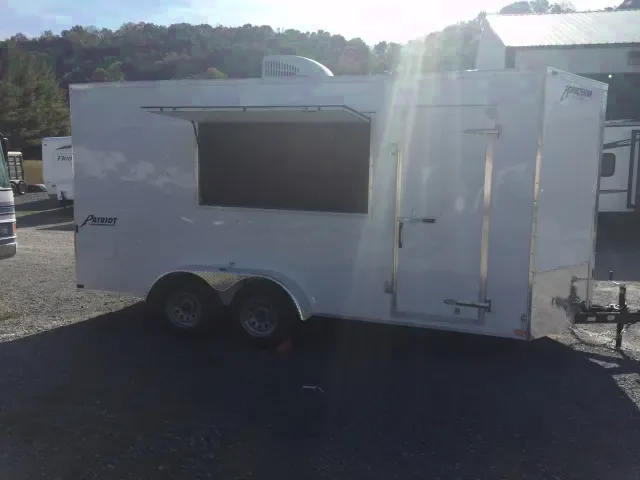 WHITE 7 X 16 CONCESSION W/RAMP