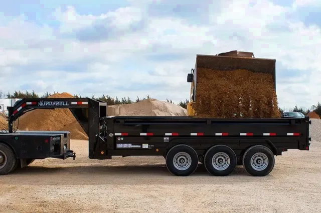 16FT Gooseneck Dump Trailer w/Triple Axles