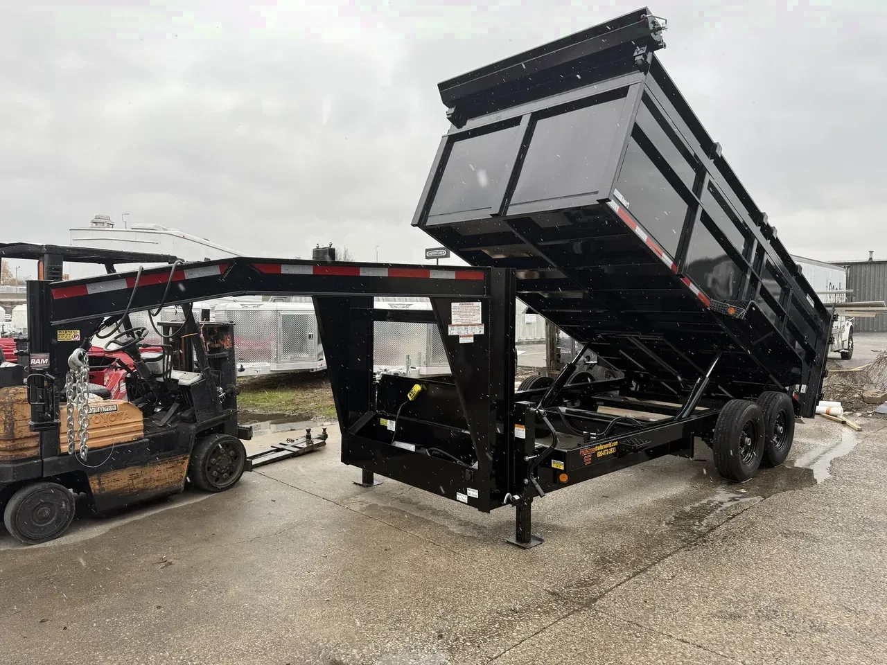 267600 - 2026 Quality Steel 83" x 16' Tall Sides GN Dump (2)8K Axles CLEARANCE Dump Trailer