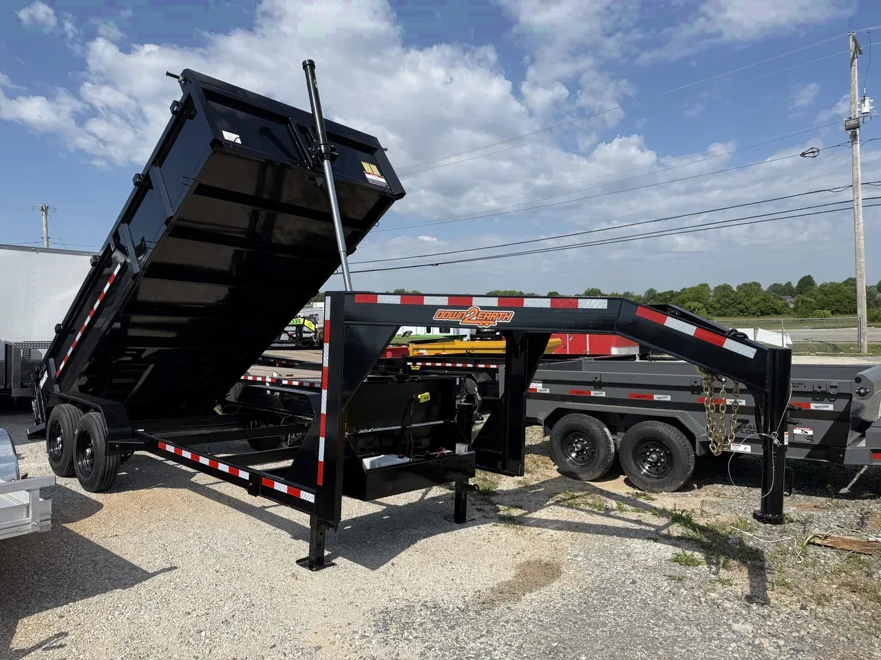 131512 - 2026 Down 2 Earth 7' x 16' Gooseneck Telescopic Dump (2)8K Axles Dump Trailer
