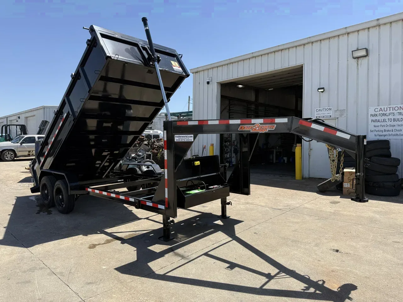 131513 - 2026 Down 2 Earth 7' x 16' Gooseneck Telescopic Dump (2)8K Axles Dump Trailer