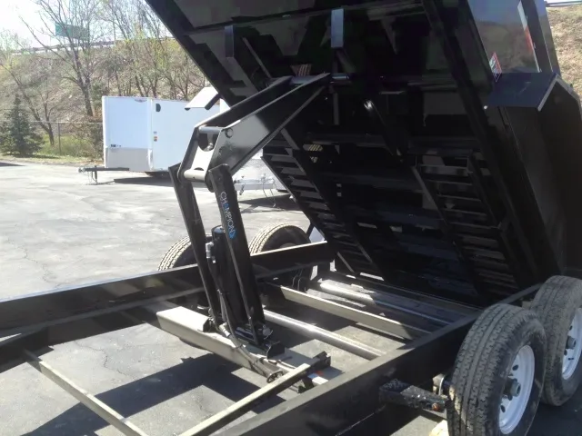 14ft dump trailer w/electric brakes