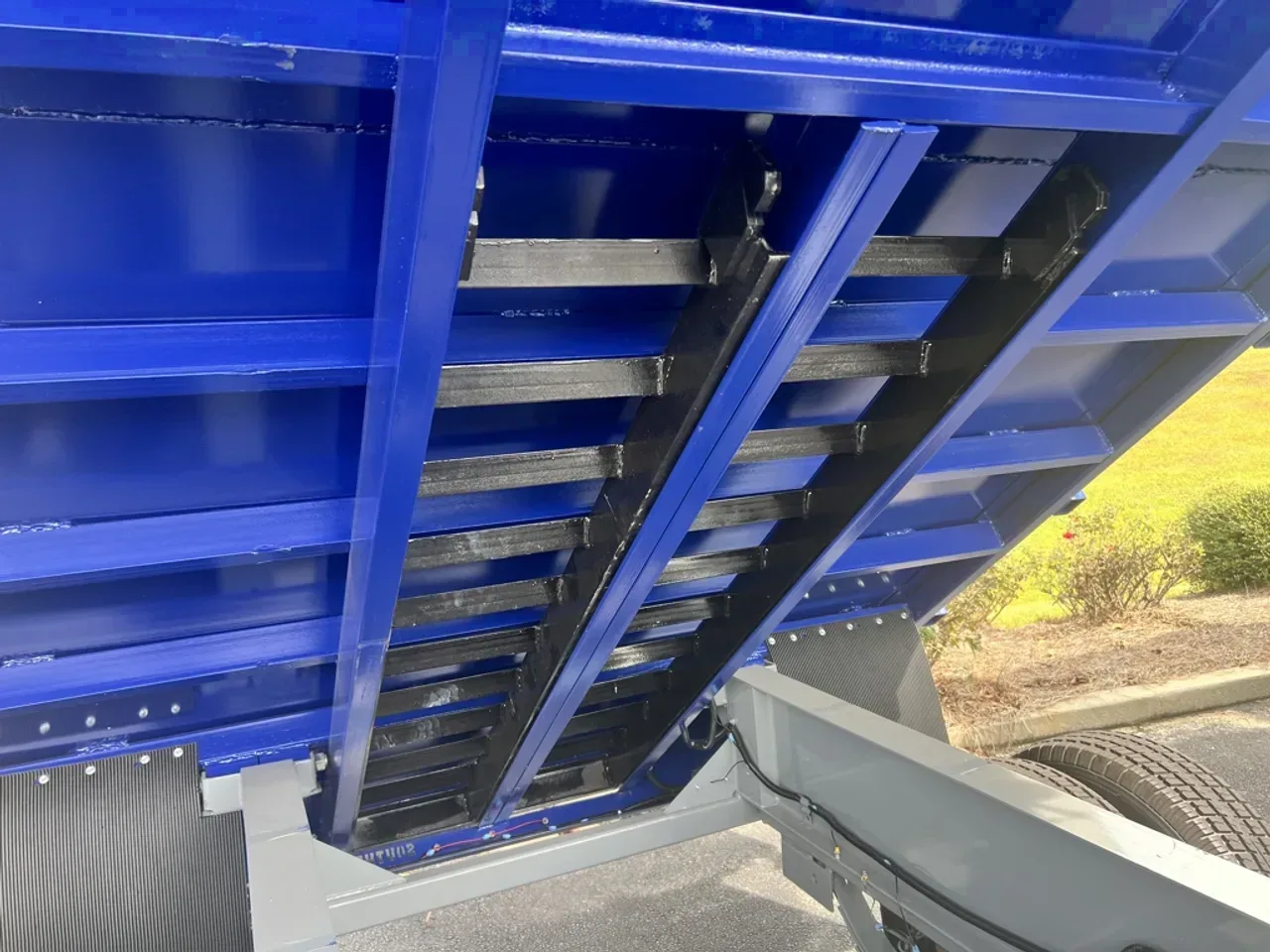 2026 Southern Utility 8.5 X 18 TA Gooseneck Dump Trailer