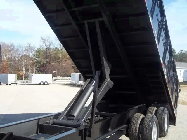 18ft Dump Trailer w/Header Across Rear