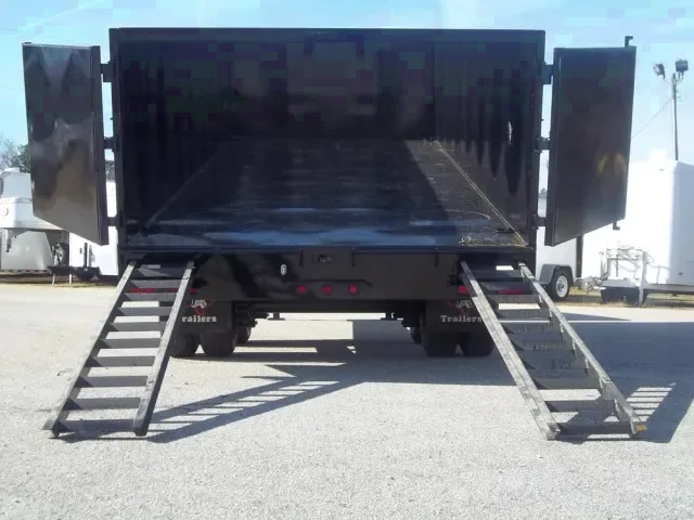 18ft Gooseneck Dump Trailer w/Ramps