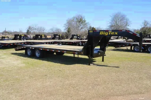 32+5ft Flatbed Trailer-Gooseneck with Ramps