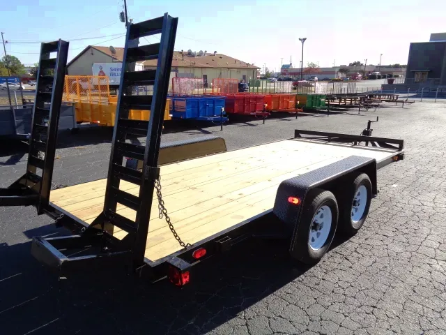18FT FLATBED/EQUIPMENT TRAILER W/RAMPS