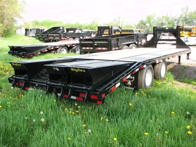 Gooseneck 20+5ft with Pop up Ramps