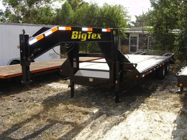 25ft DECKOVER EQUIPMENT TRAILER 14K GVWR