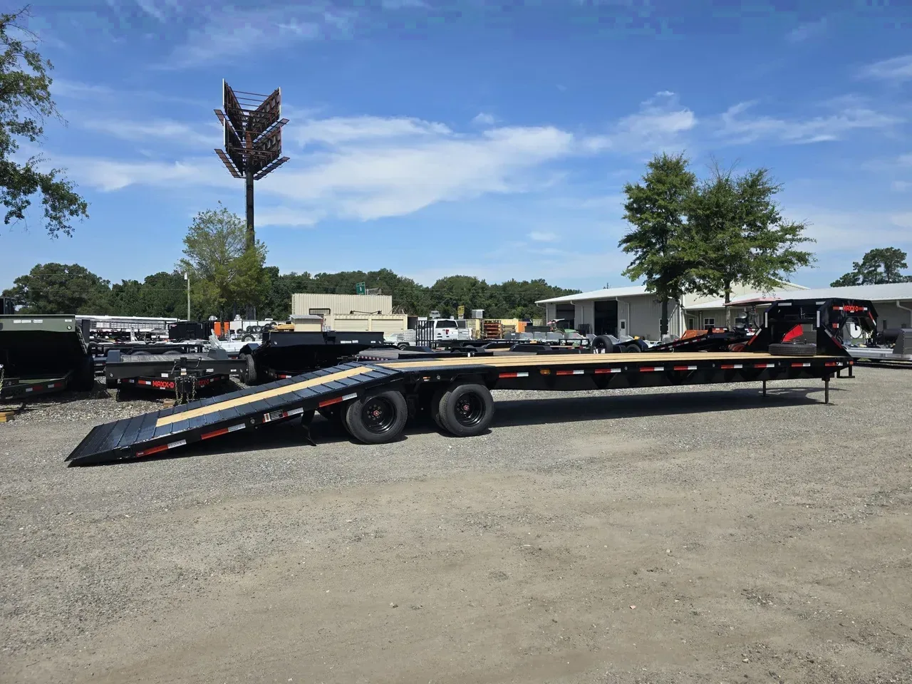 Equipment Trailer 2027 8.50X40 MAXXD Trailers 8.5&amp;#215;40 YDX 25.9K Deck Over Gooseneck Hydraulic Dove Tail Equipment Trailer -dte10240-YDX-147901 8.50 ft. x40 ft.