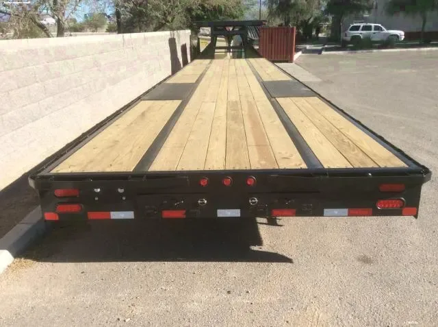 40ft Black Gooseneck Flatbed Trailer