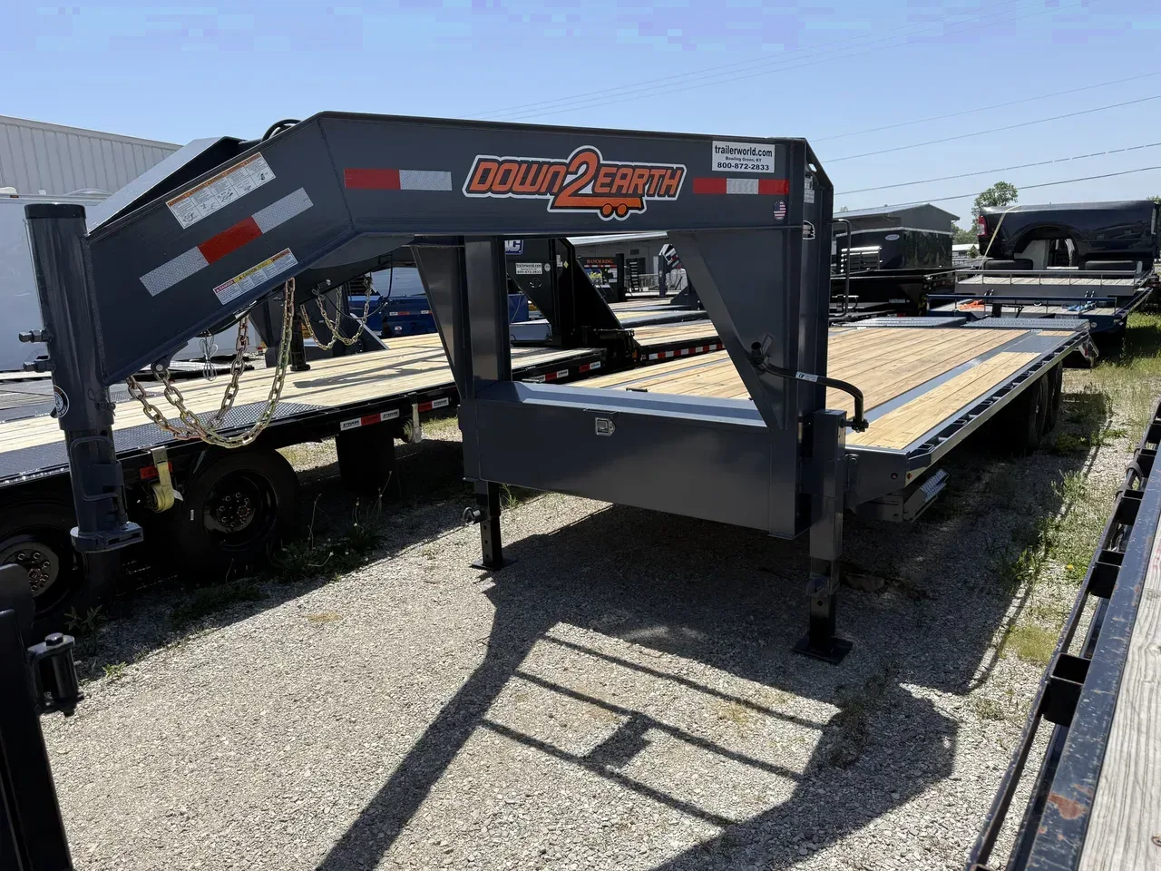 130623 - 2026 Down 2 Earth 8.5' x 25' (20+5) Gooseneck Equipment (2)7K Axles Equipment Trailer