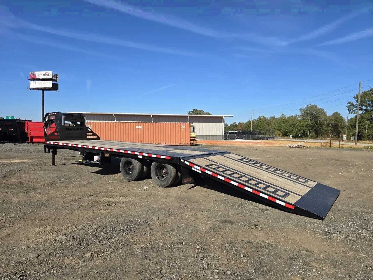 Equipment Trailer 2025 8.50X32 Midsota FBHB 8.5X32 DeckOver Gooseneck Equipment Trailer With Hydraulic Dovetail -DTE10232GNDO-FBHB-123809 8.50 ft. x32 ft.