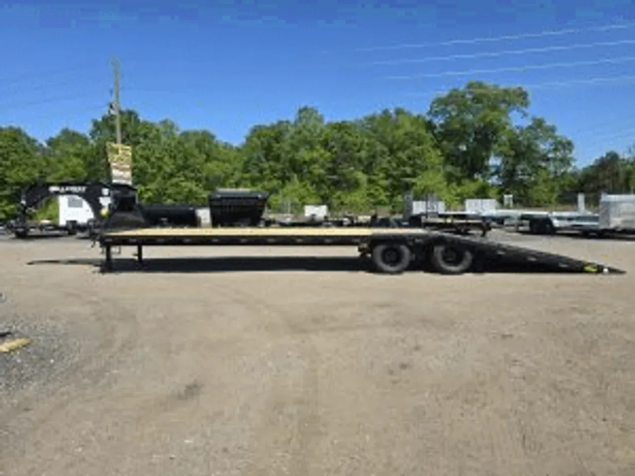 Equipment Trailer 2026 8.5X36 Hillcrest Trailers 8.5X36 22.9K Gooseneck Deckover Equipment Trailer With Hydraulic Dovetail -dtegn10236-003467 8.5 ft. x36 ft.