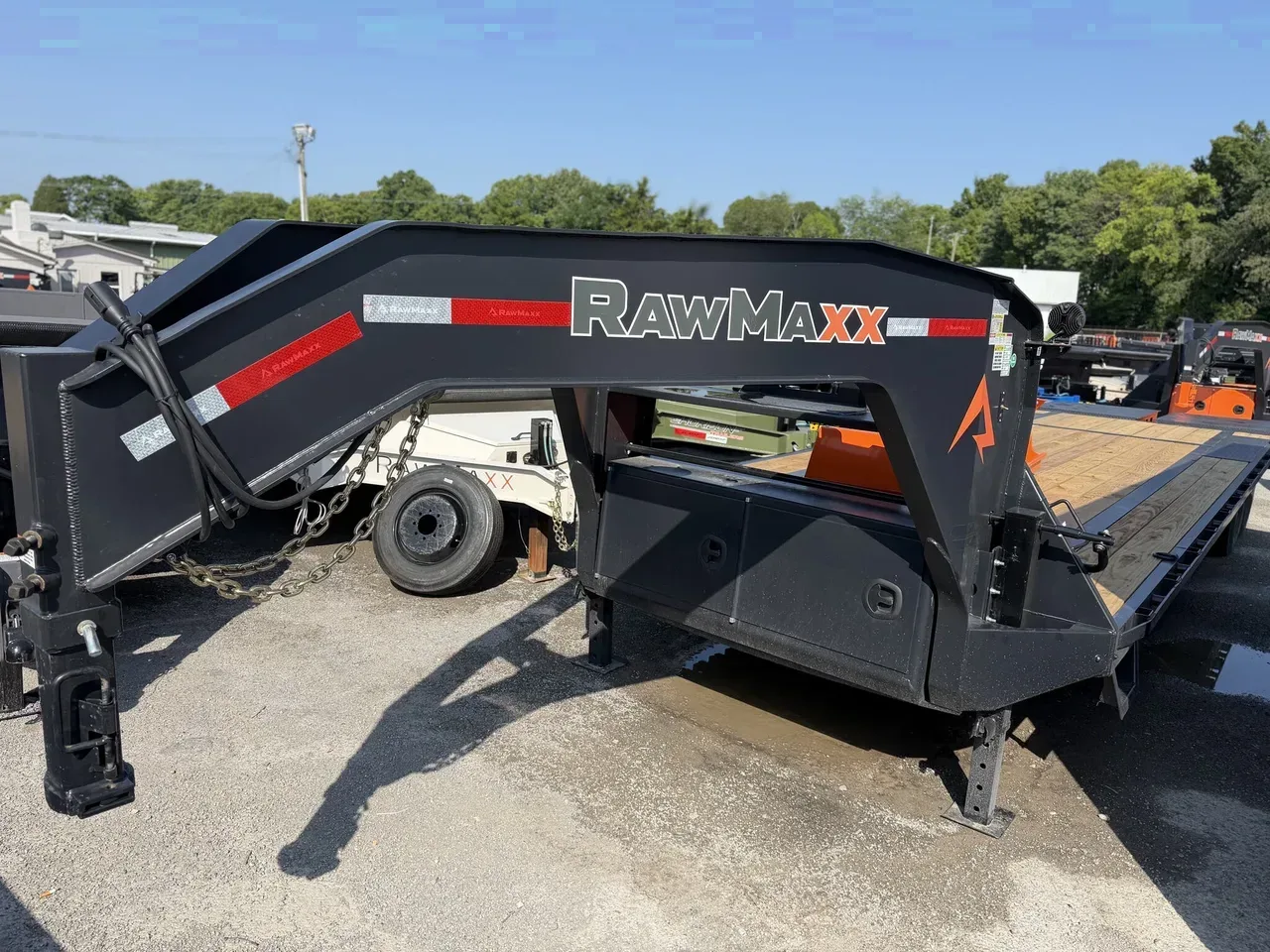 135125 - 2027 RawMaxx FDX 25+5 14K GN Flatbed Trailer