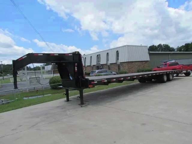 USED 8.5x40 Gooseneck Flatbed Hotshot Trailer - Clarksville, TN
