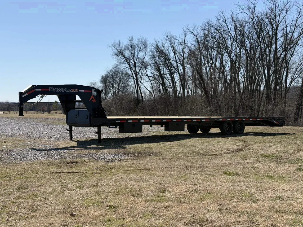 135050 - 2027 RawMaxx FDX 35+5 16K GN Flatbed Trailer