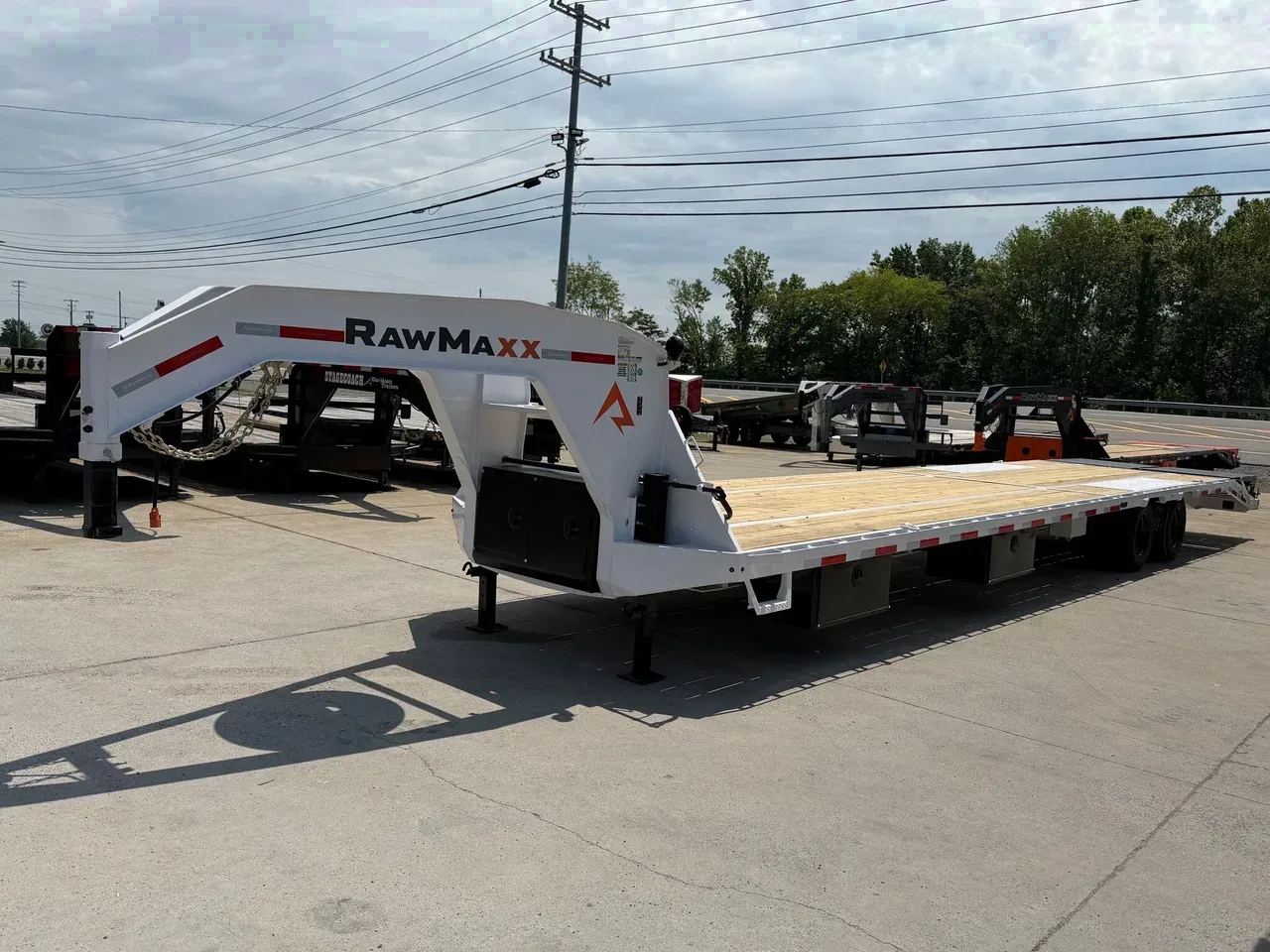 135217 - 2027 RawMaxx FDX Dual 35+5 24K GN Flatbed Trailer