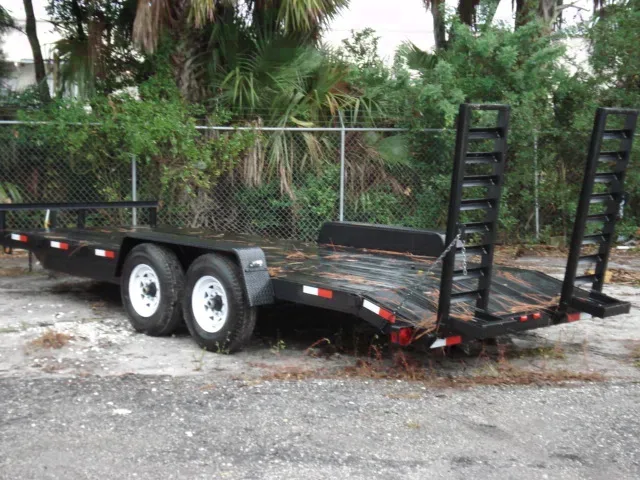 20ft Equipment Trailer w/Dovetail and Ramps