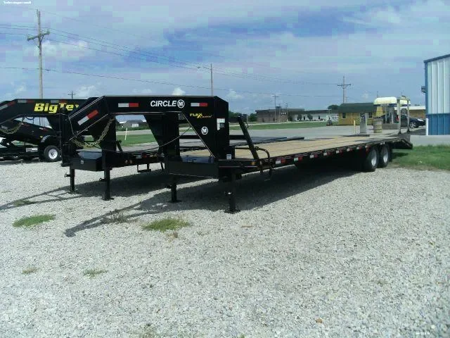 25+5ft GN Flatbed Tandem Dual Trailer