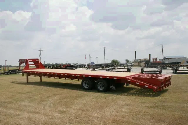 Red 35ft (30+5) Flatbed Gooseneck Trailer