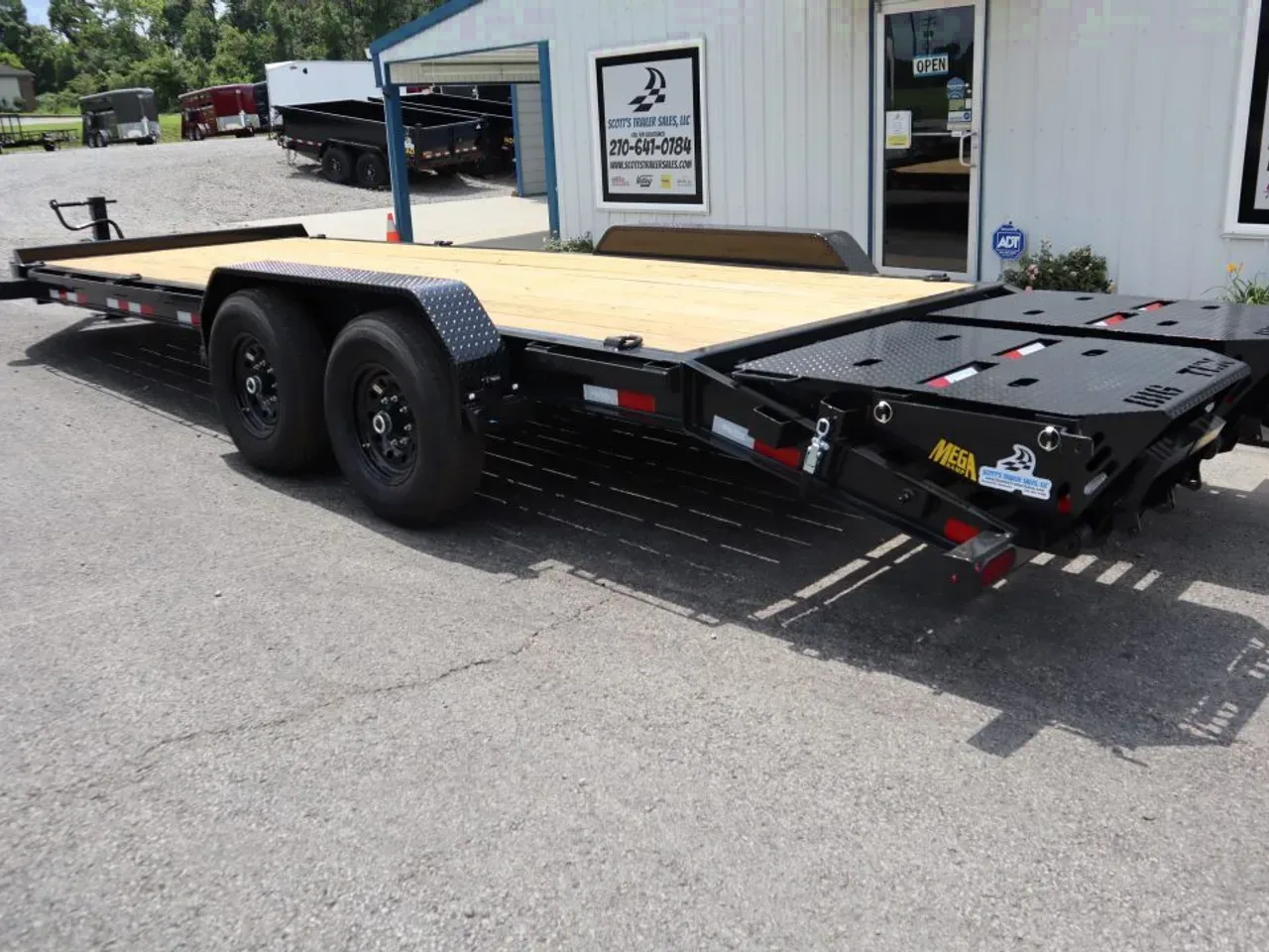2027 Big Tex 14EH 22' Equipment Trailer w/ Mega Ramps