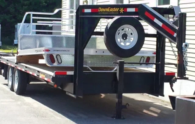 24ft Gooseneck Flatbed Trailer w/Pressure Treated Deck