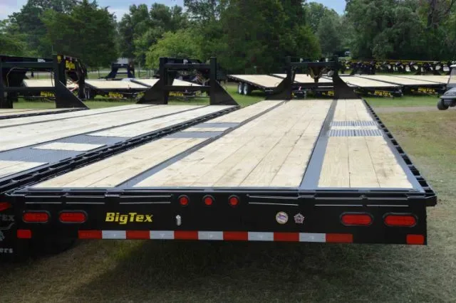 25ft Straight Deck Gooseneck Flatbed Trailer