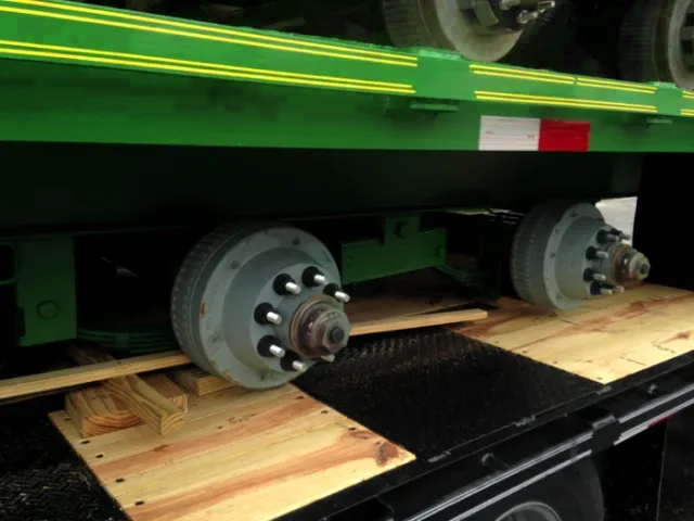 25 ft Flatbed Trailer with 5 Foot Dovetail