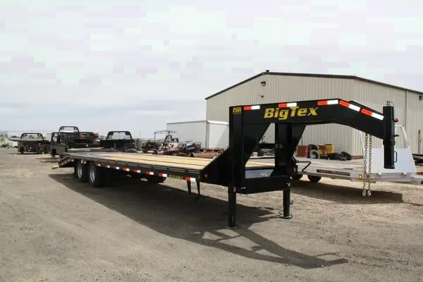 28+5ft Gooseneck Equipment Trailer 14,000#