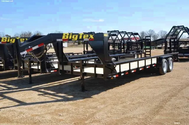 20ft Trailer Gooseneck Black  W/Wood Deck