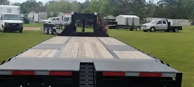 2025 Diamond C Trailers FMAX212102X40 Flatbed Trailer
