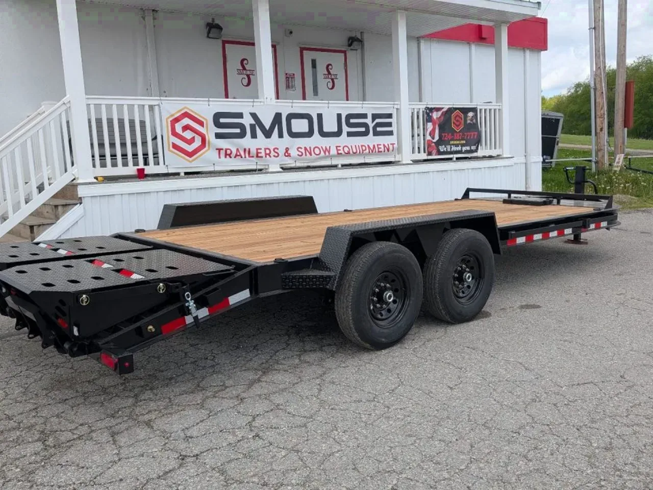 2027 BWise 22' (19+3) HD Lo Pro Equipment Hauler w/ Full Width Self Leveling Ramps & Self Cleaning Dove Tail