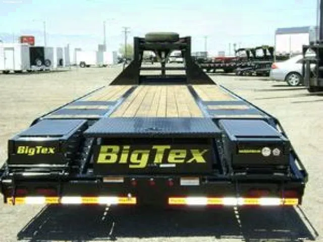 30ft (25+5) Gooseneck -Dovetail, Flatbed Trailer