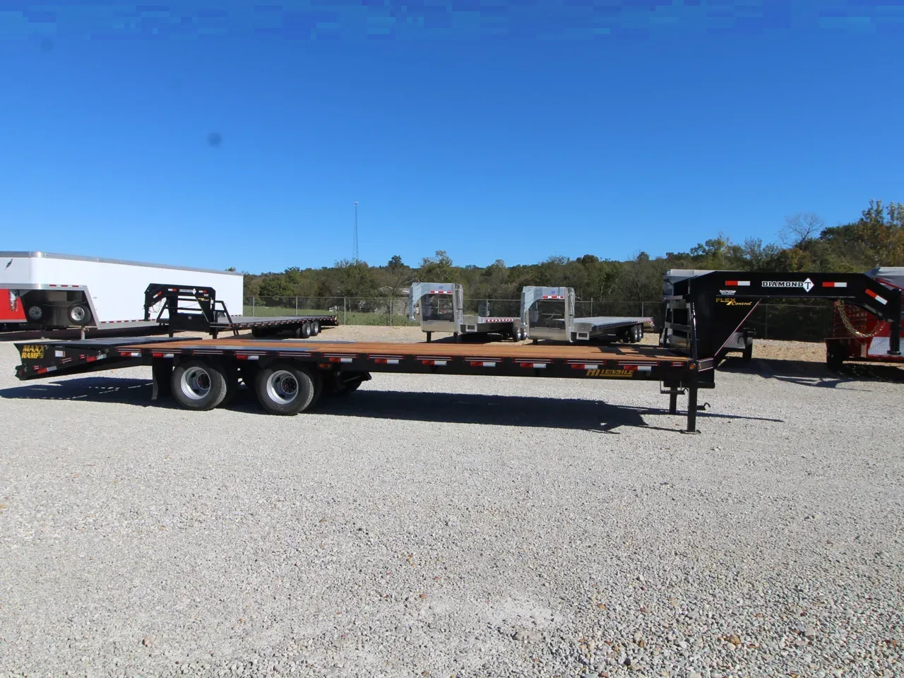 2026 Diamond T 10230DTF Flatbed Trailer