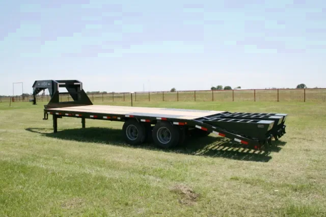 25+5ft  Gooseneck Flatbed Trailer with Flip-Over Ramps