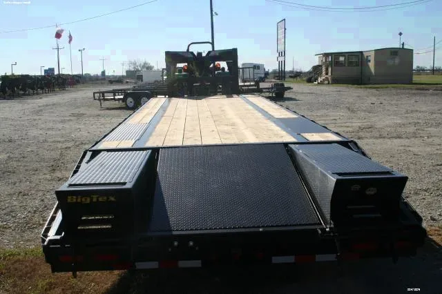25+5ftTandem Axle Gooseneck Flatbed Equipment Trailer