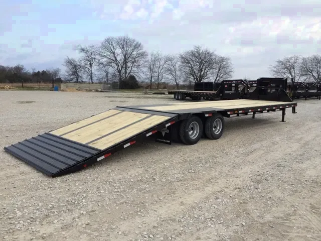 35ft Jobsite Gooseneck w/ Hydraulic Dovetail - 25,000 lbs GVWR