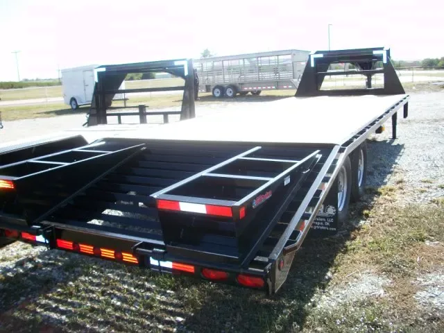 25ft Gooseneck 14 K with Pop Ups
