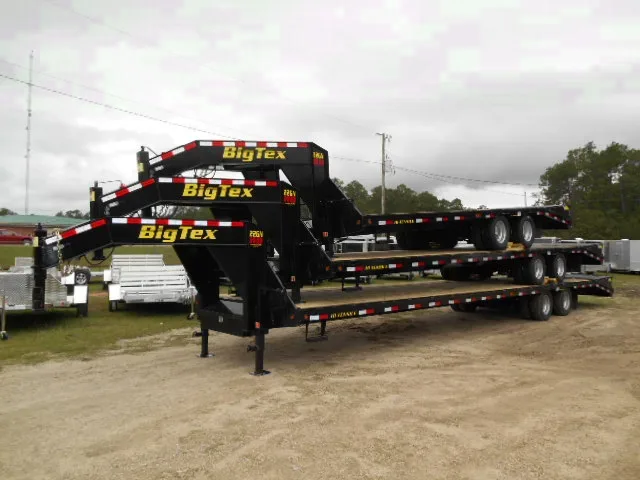 35+5FT FLATBED TRAILER W/ RAMPS