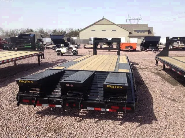 20+5ft gn flatbed with tool box