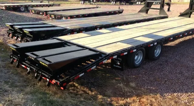 32+5ft Gooseneck  -  2-10,000 Axles