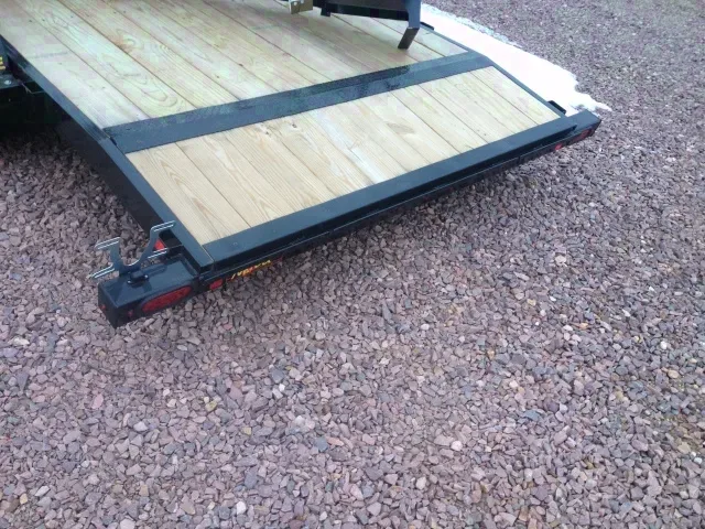18ft flatbed with slide in ramps and dovetail