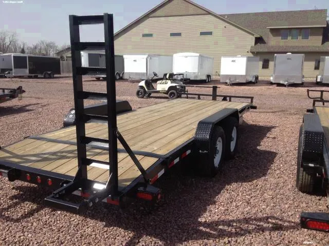 20ft flatbed trailer w/dovetail and stand up ramps