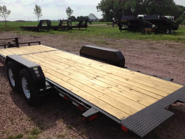22ft flatbed with 2-7000lb axles-black w/wood deck